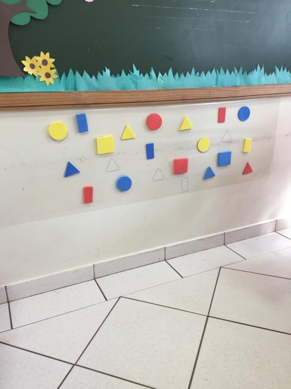 PROJETO: BRINCANDO COM FORMAS GEOMÉTRICAS